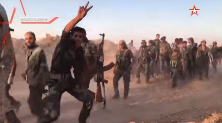 Bitva za Deir ez-Zor: Američané se snaží ze všech sil, aby zabránili vítězství Sýrie a Ruska