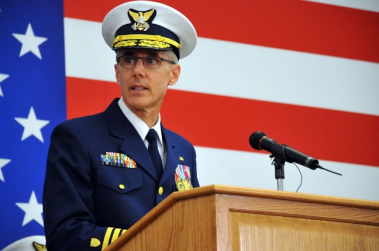 Vysoce postavený americký admirál podnikl let do Bruselu, aby varoval před útokem, ale byl zadržen