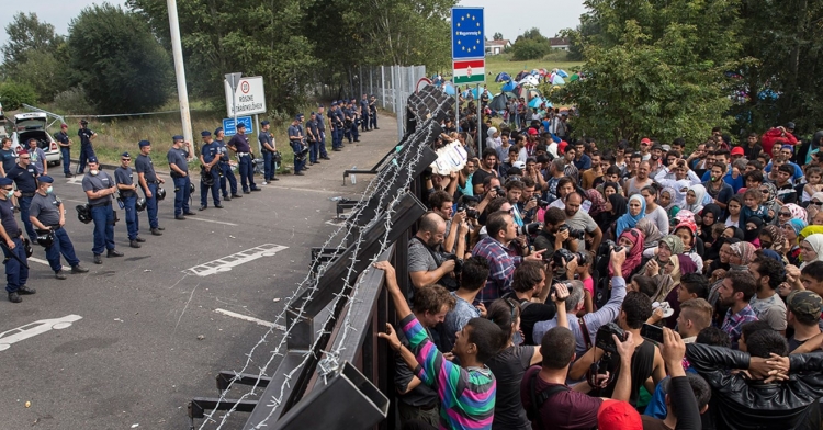 Orbán poslal do Bruselu účet: Proplatťe polovinu sumy za protiuprchlický plot!
