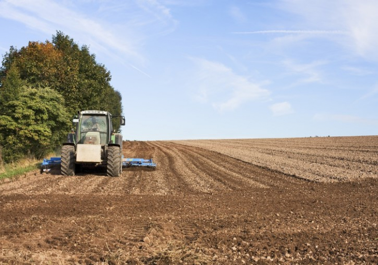 Evropská komise má svůj plán na likvidaci moderního zemědělství v Evropě