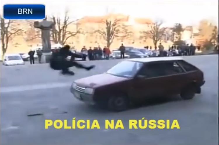 Jaký je rozdíl mezi brazilskou a ruskou policií? Zcela zásadní, podívejte se...