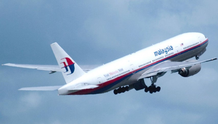 Nizozemský novinář zveřejnil dokumenty rozvědky o katastrofě MH17. Nyní pochopíte, proč se média nezajímají