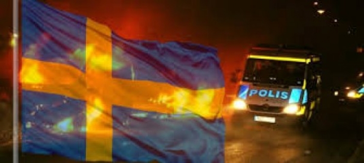 Ve Švédsku migranti podřízli ženě hrdlo, ubodali manžela a zhulení se tomu smáli